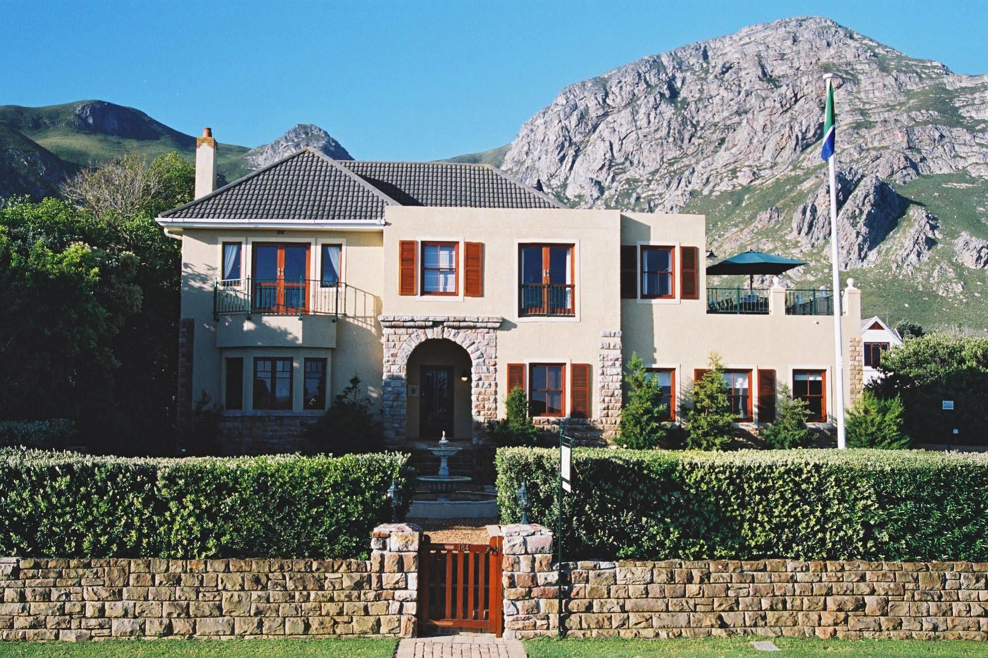 Lavender Manor Guest Lodge Херманус Экстерьер фото